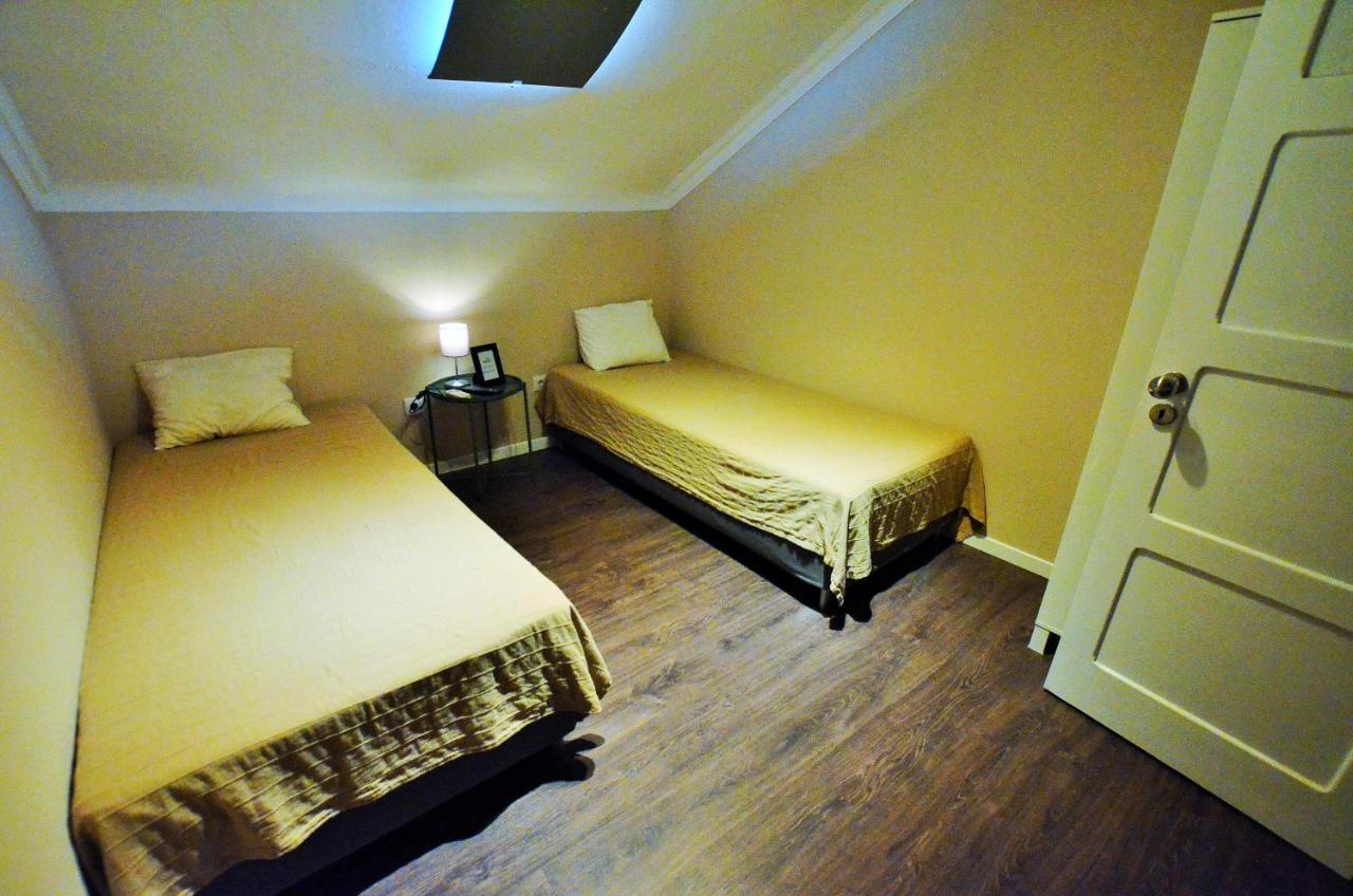 Rooms Dp Setúbal Exteriör bild