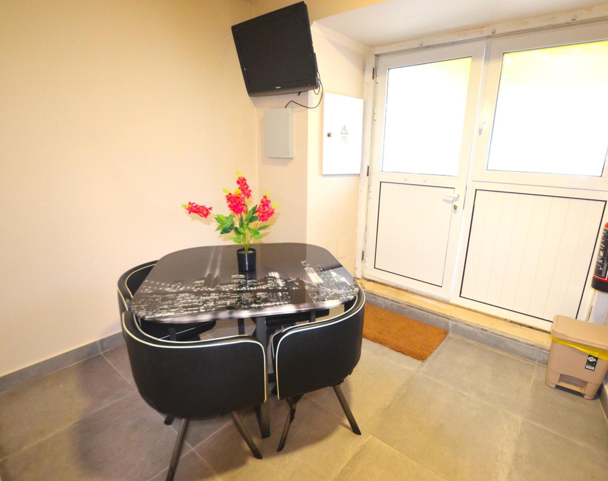 Rooms Dp Setúbal Exteriör bild